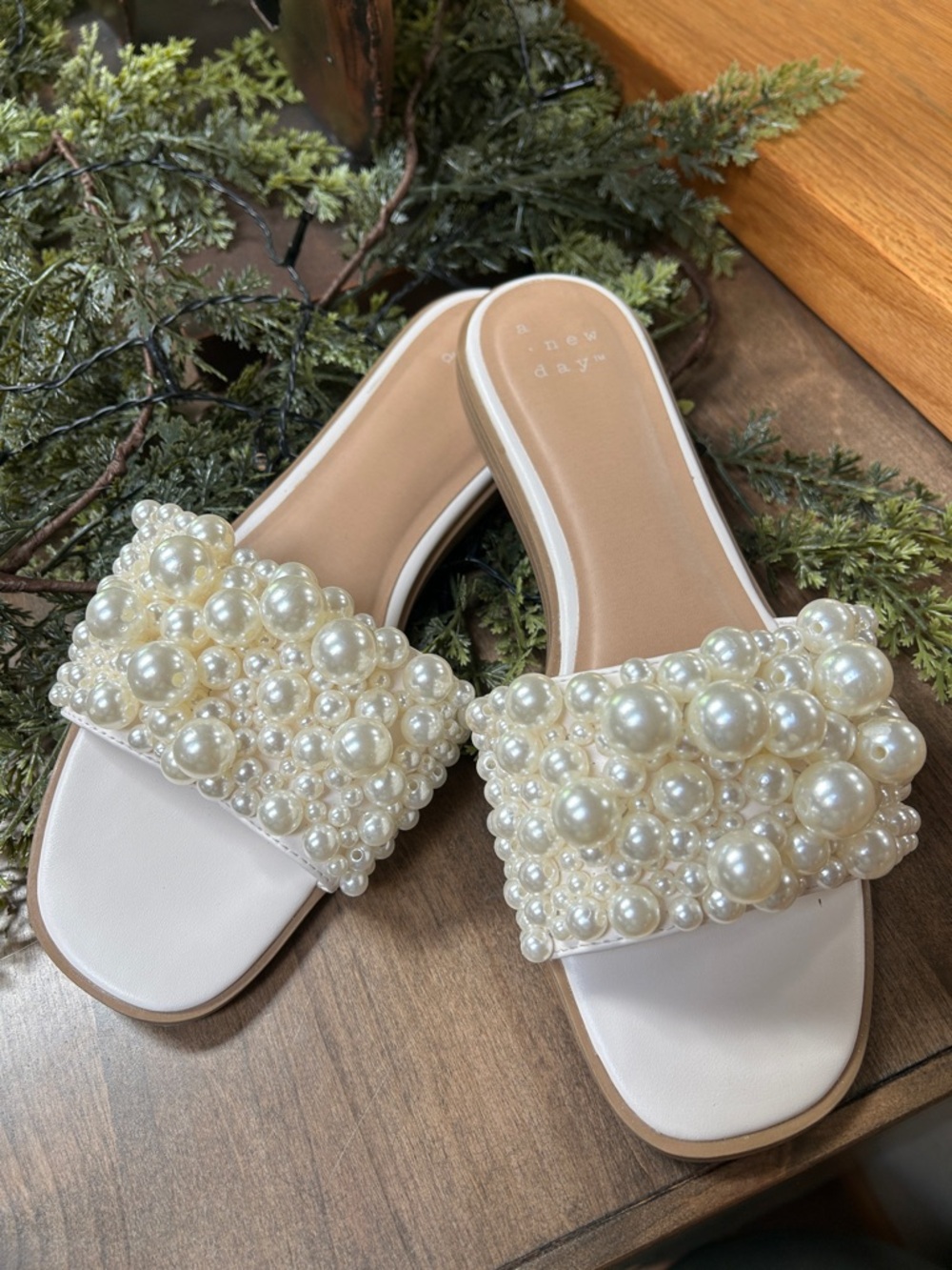 A NEW DAY. Pearl-Embellished White Slide Sandals 9.5 like new